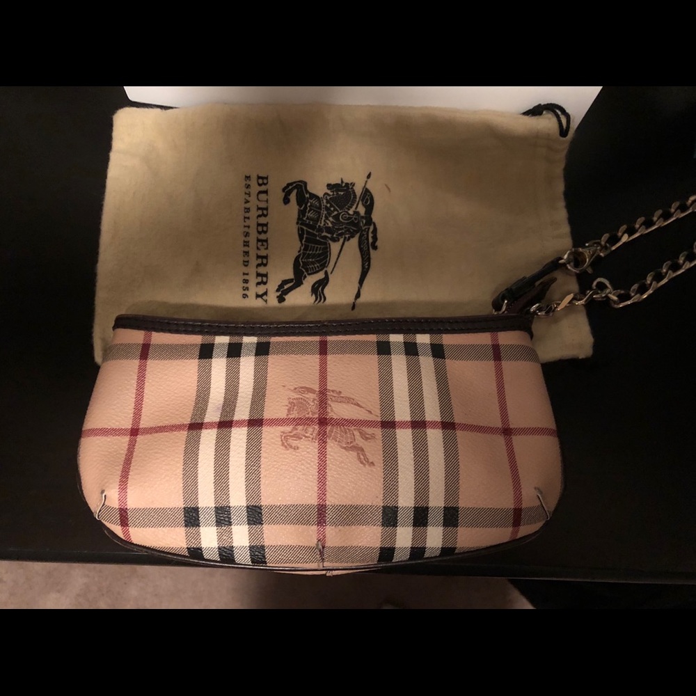 Burberry Clara wristlet haymarket (authentic)